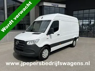 Mercedes-Benz eSprinter 320 L2 H2 Pro 81kWh / Snel laden 115Kw / Trekhaak / MBUX / Navigatie / Camer