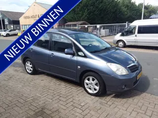 Toyota Corolla Verso 1.6 VVT-i Linea Luna (bj 2003)