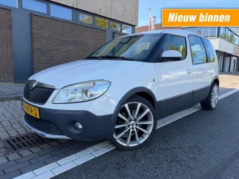 SKODA ROOMSTER 1.2 TSI Ambition AUTOMAAT CLIMA LMV RIJDT GOED DIST. VERV NAP APK