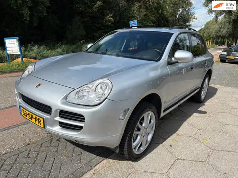 Porsche Cayenne 4.5 S (motor revisie bij 192dkm))!