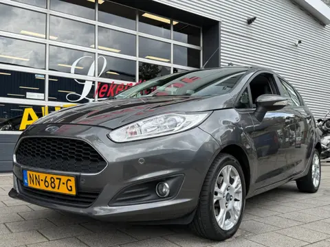 Ford Fiesta 1.0 Style Ultimate - Navigatie I Airco I Sport velgen I LED I Xenon I PDC - Camera I Dea