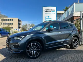SEAT ATECA 1.5 TSI FR Business Intense  Pano  Trekhaak  360 camera  Cupra velgen!