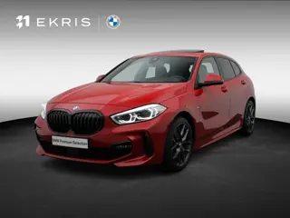 BMW 1 Serie 5-deurs 120i Innovation Pack | Comfort Pack | Travel Pack | Stuurwielrand Verwarmd | Pan