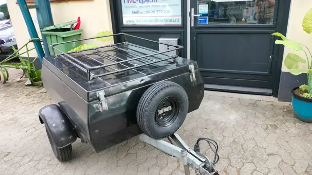 STEMA - HP 402 = Bagagewagen + imperiaal ( geheel afsluitbaar / ook reservewiel )