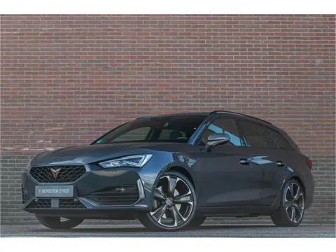 CUPRA Leon 1.4 e-Hybrid 245pk VZ, Panoramadak, Carplay, Stoel & Stuurverwarming, Camera, Adaptive Cr