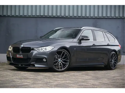 BMW 3 Serie Touring 320i Facelift 260PK M-Sport Performance NL Auto/Navi-prof/Keyless/LED/19Inch Aut