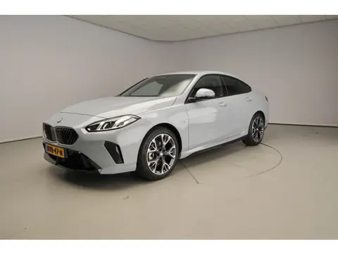BMW 2 Serie Gran Coupé 220 | M-Sportpakket | LED | Navigatie | Sportstoelen | Shadow line | DAB | Al