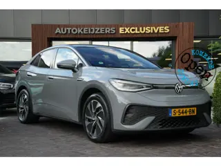 Volkswagen ID.5 Pro 77 kWh Warmtepomp Emergency braking DAB Stuurwiel verwarmd Sfeerverlichting Verk