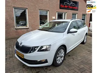 Skoda Octavia Combi 1.0 TSI Greentech Ambition Business. Cruise, carplay, afn. trekhaak, navi, bluet