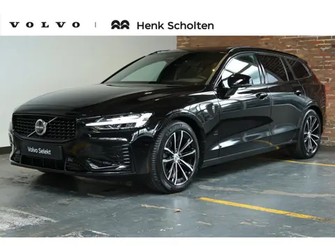 Volvo V60 T8 Plug-in hybrid AWD Ultra Dark | Panoramadak | Semi Electrische Wegklapbare Trekhaak | P