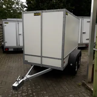 gesloten aanhangwagen roca