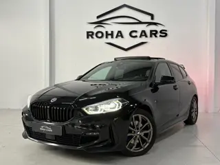 BMW 1-serie 118i High Executive, Pano, Sfeerverlichting, Applecarplay