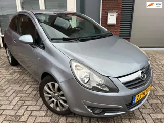 Opel Corsa 1.2-16V '111' Edition / Airco / Cruise / LM / NAP