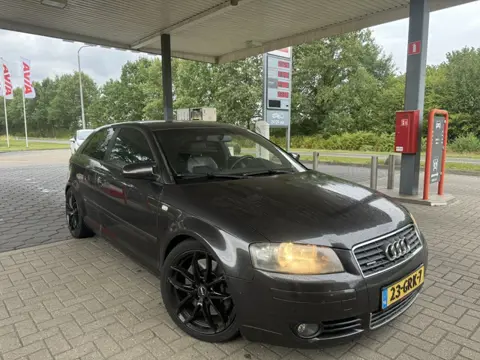 Audi A3 3.2V6 AUT SLINE CLIM SENS 250PK LAGE KM (bj 2004)