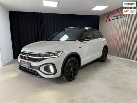 Volkswagen T-ROC 1.5 TSI R-Line. Pano/standkachel/ Acc/Stoelverwarming Volll!!