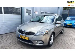 Kia Cee'd Sporty Wagon 1.4 CVVT Navigator-Navi-Clima-Cruise