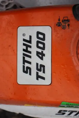 STIHL TS 400 , betonzaag met diamantblad en 2 watertanks