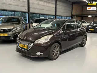Peugeot 208 1.4 e-HDi Active Automaat
