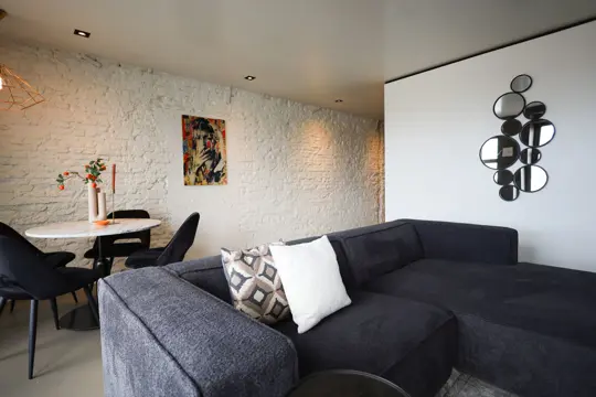 Woning aan de Warmoesstraat te Amsterdam