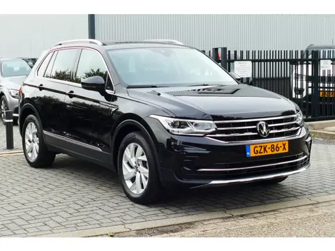 Volkswagen Tiguan 1.5 eTSI Life Edition. Adap Cruise, IQ Licht, Camera, Navi, Virt Cock, 18"LMV, Haa