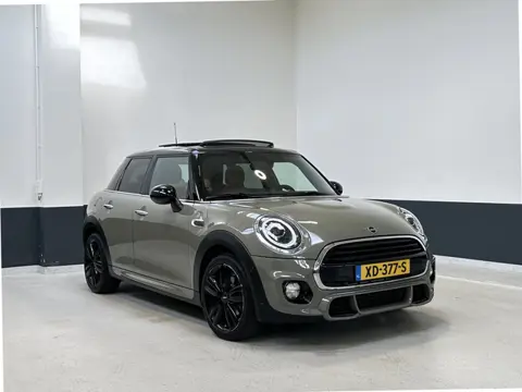 Mini 5-Deurs 1.5 John Cooper Works | NL|1 Eig | Navigatie | AIrco | LM velgen | Lederen bekleding | 