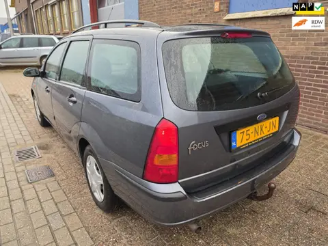 Ford Focus Wagon 1.6-16V Cool Edition APK 4-3-27 * 750,- *