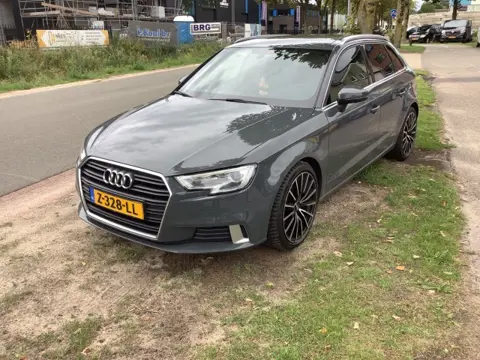 AUDI A3 1.5 TFSI COD DE. PL. Automaat