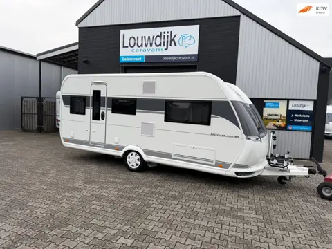 HOBBY Excellent 495 UL ’26 (Mover, Enkele Bedden)