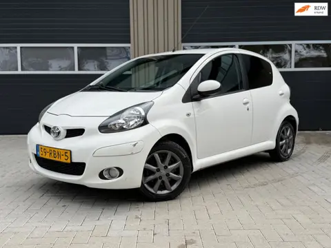 Toyota Aygo 1.0-12V Dynamic Navigator | airco | 5 deurs | eerste eigenaar | lage km stand | nieuwe k