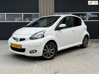 Toyota Aygo 1.0-12V Dynamic Navigator | airco | 5 deurs | eerste eigenaar | lage km stand | nieuwe k