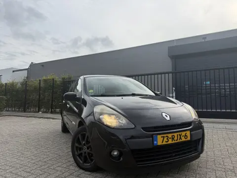 Renault Clio 1.5 dCi Navi Clima Cruise Control (bj 2011)