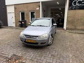 Opel Corsa 1.2-16V Silverline Airco