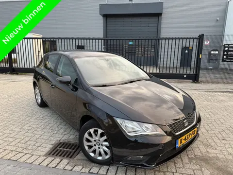 SEAT Leon 1.6 TDI Stoel-Verwarming Clima Navi Sensoren