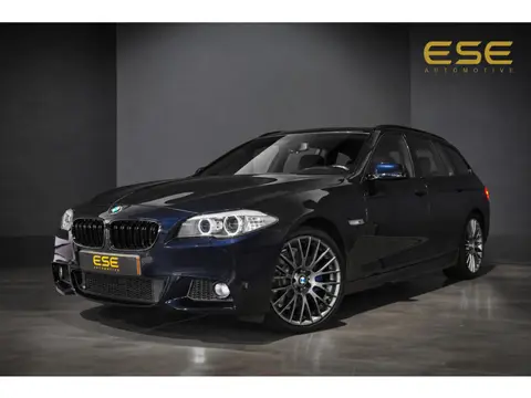 BMW 5-serie Touring 530i M-Sport | Panorama | Cruise | Navigatie | Leder