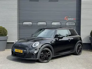 MINI 3-Deurs 1.5 Cooper John Cooper Works | Panoramadak | Camera | Harmon Kardon | DAB |