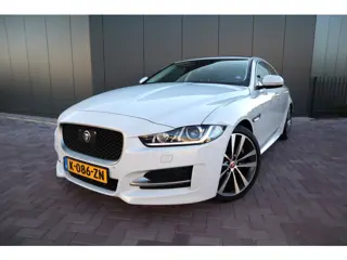 Jaguar XE 2.0 Portfolio R-Sport Automaat Panoramadak Leder Navigatie Camera  Meridian audio. Etc.