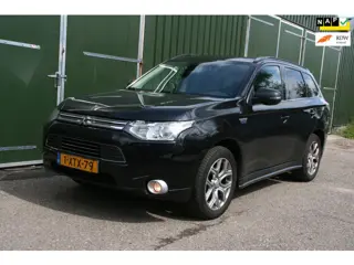 Mitsubishi Outlander 2.0 PHEV Instyle+, LEER, AIRCO, NAVIGATIE, DAK, TREKHAAK