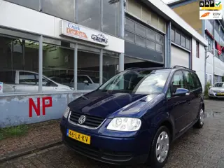 Volkswagen Touran 1.6-16V FSI 7p