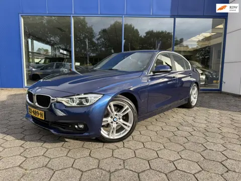 BMW 3-serie 330e High Executive Leder - Navi - Stoelverwarming