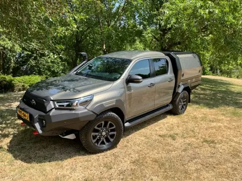 Toyota Hilux 2.8 D-4D TD 4X4 5 PERS VAN MULTI CARGO CUSTOM EDITION XXL SMART CAB € 88.300EXCL OPBOUW