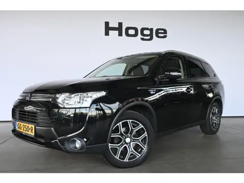Mitsubishi Outlander 2.0 PHEV Automaat Limited Edition X-Line Navigatie Leder Trekhaak Schuifdak Rij