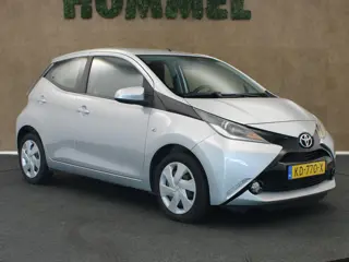 Toyota Aygo 1.0 VVT-i x-play - ORIGINEEL NEDERLANDSE AUTO - AIRCO - BLUETOOTH TELEFOONVOORBEREIDING 