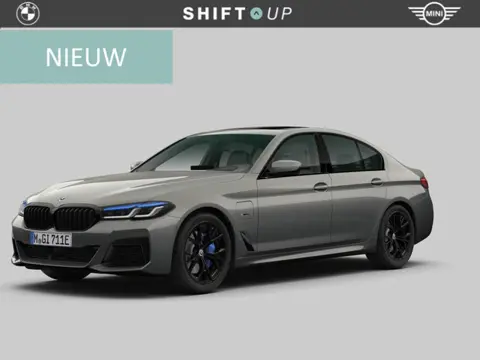 BMW 5 Serie 545e xDrive Schuifdak | CoPilot | Laser | Stoelventilatie