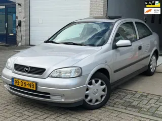 Opel Astra 1.6 Club/ AUTOMAAT/ 3drs/ nap/ goed onderhouden/ 1jaar apk/ pano/ EL-ramen/ zeer nette au