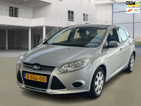 Ford Focus 1.0 EcoBoost Trend|WHOUW UNIEK LAGE KM MET NAP