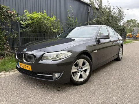 BMW 5 Serie 520i High Executive / AUTOMAAT / LEER / NAVI / CRUISE