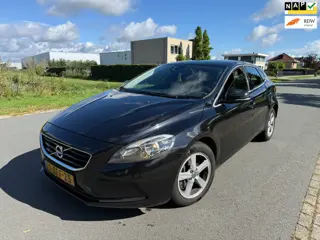 Volvo V40 2.0 D4 Momentum Business CLIMA/NAVI/APK/NAP
