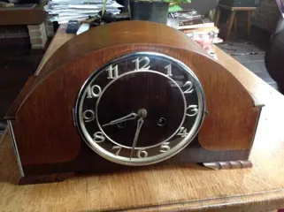 Pendule, oud rond 1920 - loopt en slaat