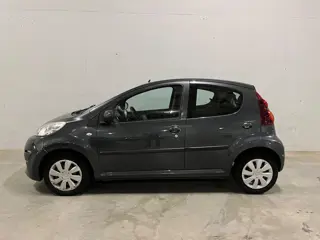 Peugeot 107 1.0 Active 5drs. Airco APK NAP