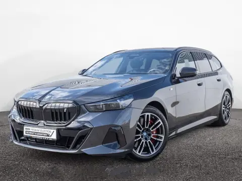 BMW i5 Touring eDrive40 84 kWh M-SPORT Pro ** LED, PANO, TREKH, INNOV.- & TRAVEL PACK ** 1e EIG - Ex